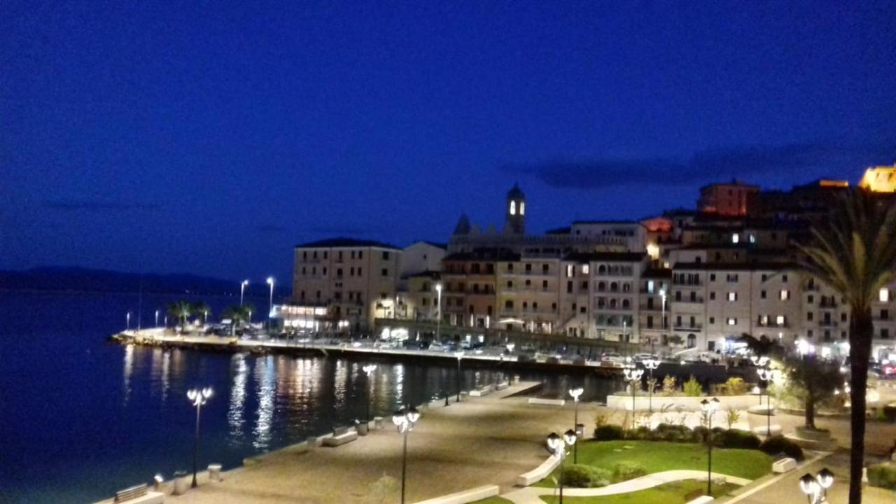 Ampio Monolocale Con Balcone Fronte Mare Villa Porto Santo Stefano  Ngoại thất bức ảnh